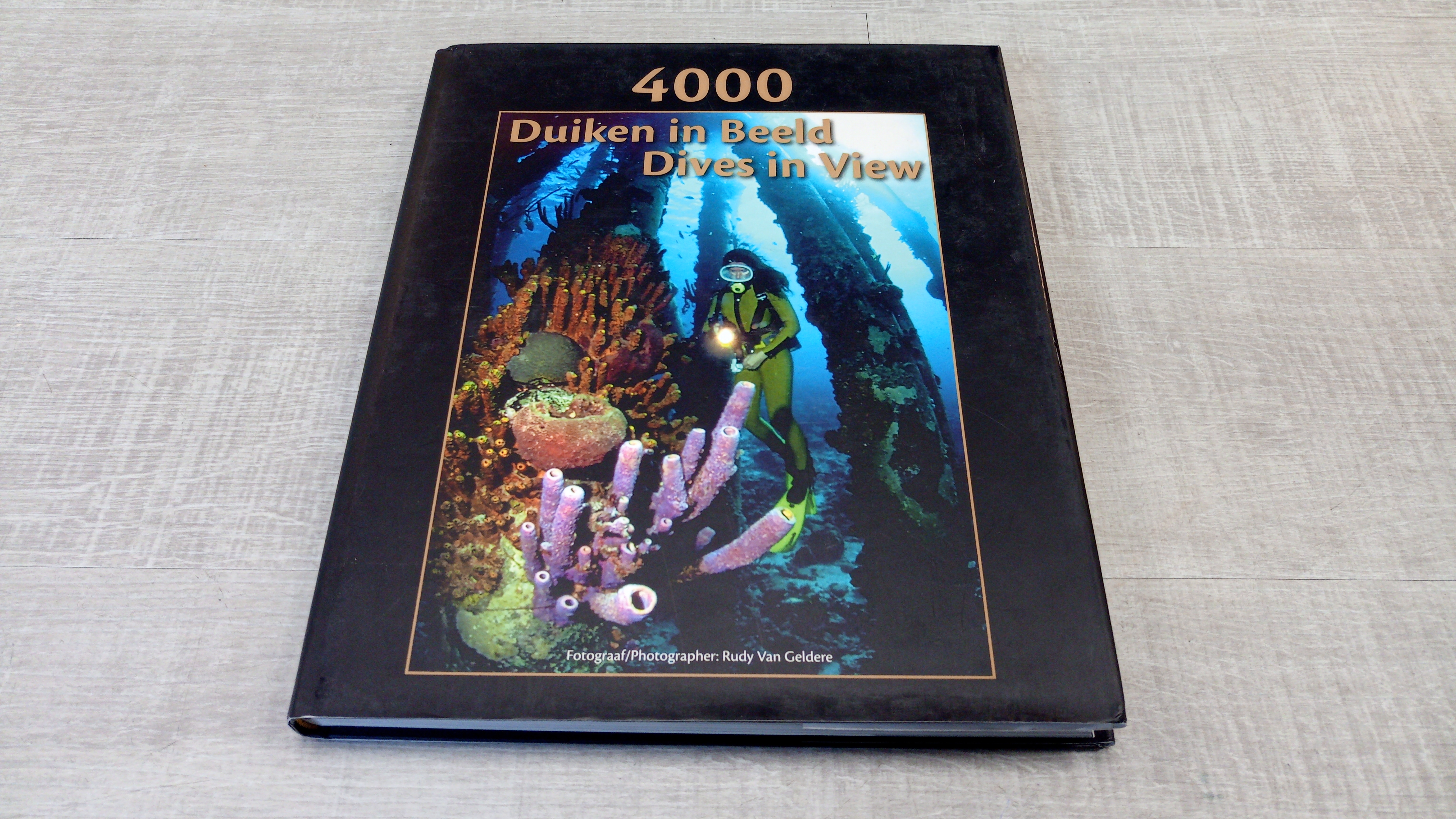 4000 Duiken in Beeld (4000 Dives in View)