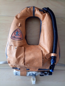 images/productimages/small/nemrod-el-chaleco-1973-with-push-button-tank-inflator-valve-01.jpg